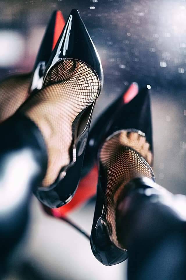 luvnylonfeet2: