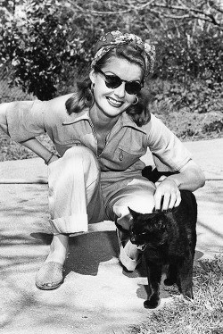  Ann Sheridan, 1946. Photo by Joseph Jasgur 