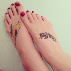 gypsyrose27:  To the person who asked for a picture of my feet