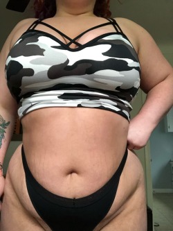 beanybabie:  Ya girl is tan for once in her life 🥰