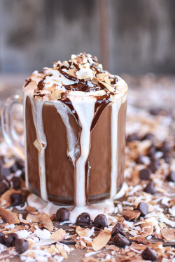 in-my-mouth:  Toasted Coconut Chocolate Pumpkin Spice Latte with