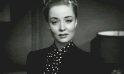   19. Audrey Totter as Adrienne Fromsett in Lady in the Lake