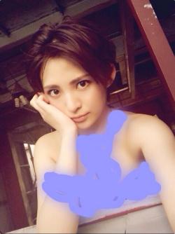 kawaii-ep6:  “: うちのスタジオ!!! RT : 5/26発売のカー雑誌Optionに今日撮ったグラビアが載りますよー！！みなさん是非チェックして下さいね(・∀・)