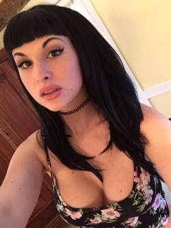 pillarsofvotary:  Bailey Jay++++