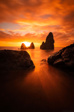 wowtastic-nature:  💙 Portal on 500px by Rob Dweck, SF Bay