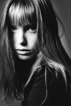 bourgeoisdecadences:  Jane Birkin  There are so many beautiful