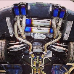 Look at all that sexy! #exhaust #pipes #blued #undercarriage