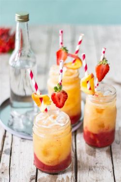 food—–love: Roasted Peach And Strawberry Fizz  