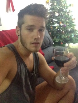 jaycost:  Merry Boxing Day 🍷  be mine <3