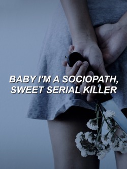 honeydoyouwantmenow:  Serial Killer // Lana Del Rey  PC: @saesura