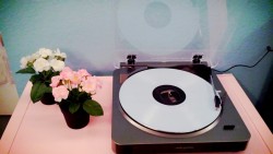 greenhouseghosts:Cloud Nothings - Here and Nowhere Else 1st pressing