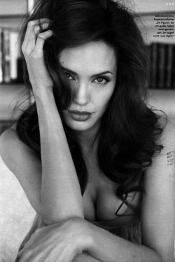 wearevanity:   Angelina Jolie                          