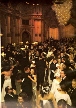 redsnakeskinboots-blog: Truman Capote’s Black and White Ball,