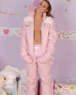 extremebydesign:  Here is new baby girl Victoria from www.abhunnies.com