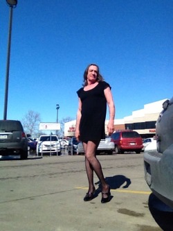 sissymichelle60:  Going to the hye-vee on wilson in Cedar Rapids