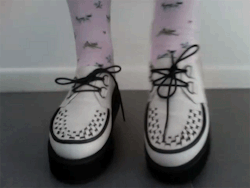 molto-allegro:  dark pastel | Tumblr on We Heart Ithttp://weheartit.com/entry/73483001/via/saintaleksandra