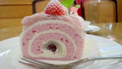 decobear:  Strawberry ❀ Rose ❀ Cake