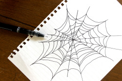 foodffs:  Minimalist Halloween Decor: DIY White Chocolate Spiderwebs