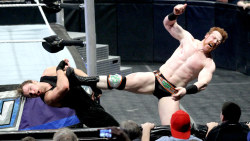 fishbulbsuplex:  Sheamus vs. Dean Ambrose