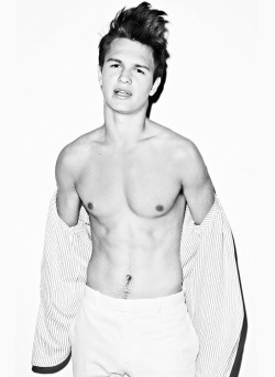 male-celebs-naked:  Ansel Elgort  Submit HERE ←  Request HERE