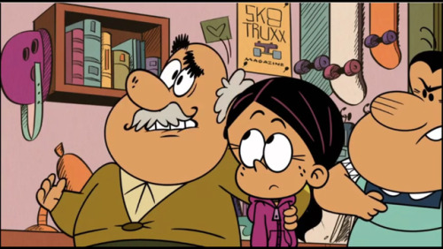 ck-blogs-stuff: safe-loud-house:  Meet the Casagrande Family!  Where can I see this episode? XP  What he said?