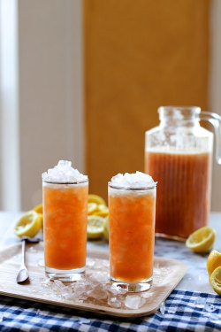 confectionerybliss:  Peach and Cardamom LemonadeSource: Joy The