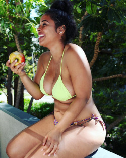 taylorisahippie:  chiefblackbone:  la-venere-nera:  Tabria Majors