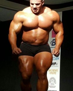 Big Ramy guest posing aroind 330lbs, fucking massive monster!