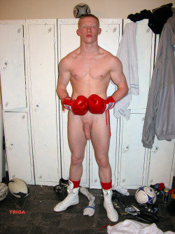boysk8pig:  scallystr8lads:  rugbyorgy:  Beautiful red guy  😎Follow