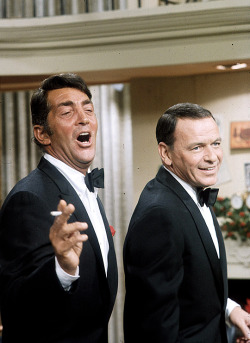 franksinatraarchive: Frank and Dean on the  Dean Martin Christmas