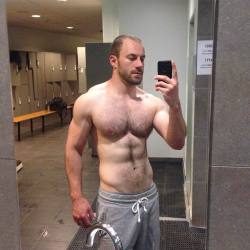 hairy-chests:  shirtless daddy  