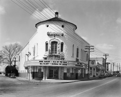 20th-century-man:  Uptown Theater, San Antonio, Texas, 1945.