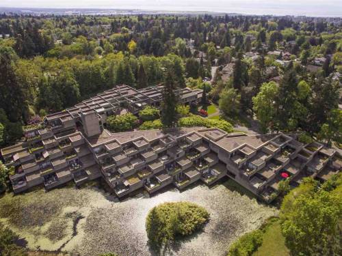 jeroenapers:  Shaughnessy place te Vancouver. Is het een Bjarke