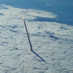 blunt-science:  Space Shuttle Rising