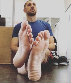 Male Feet Central