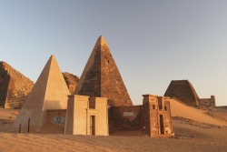 sixpenceee:  The Forgotten Pyramids of Sudan More than 200km