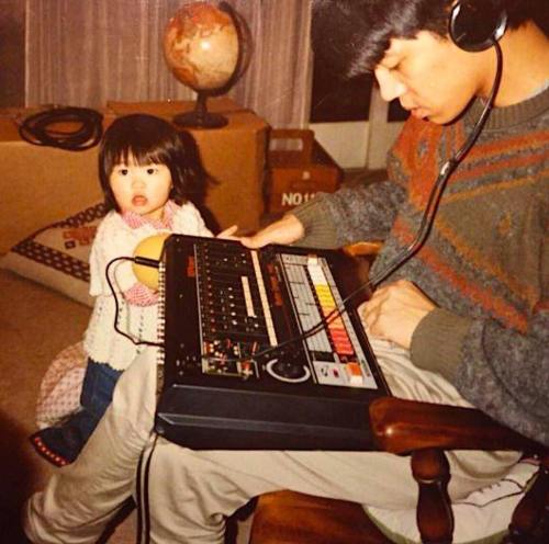 buruno:   Miu and Ryuichi Sakamoto  with a  TR-808