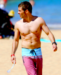hughxjackman:  James Marsden Shirtless in Maui, Hawaii on June 6th ∟Come on tumblr this guy is gorgeous and doesn’t get the love that he deserves :P   