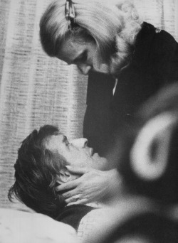 lottereinigerforever:John Cassavetes & Gena Rowlands on the