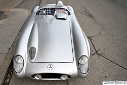 automotivated:  Mercedes 300 SLR Roadster (by Sellerie’Cimes)