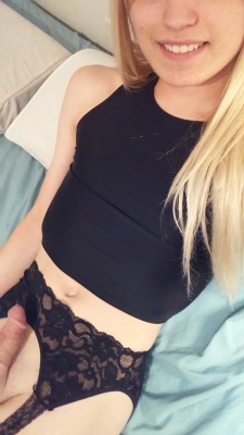 bashfull007: maddiecdslut:  Just a crop top with garter stockings