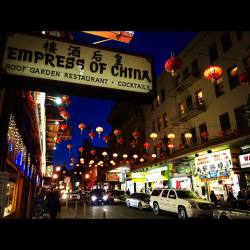 #empressofchina #sanfrancisco #chinatownsf #lanterns #chillyinthecity