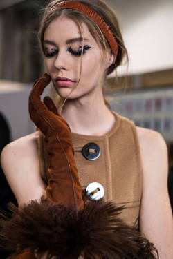 frackoviak:  FENDI FALL 2015 | ONDRIA HARDIN