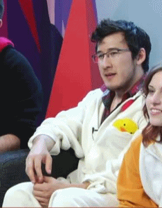 lilnomnom:  Markichicken gif set #2