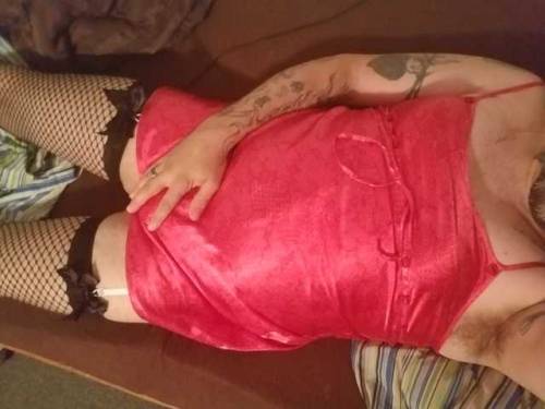apriladams89:  Feeling horny n lonely in bed