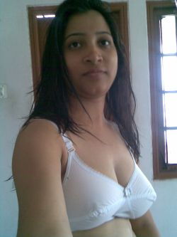 fuckingsexyindians:  Indian amateur shows off her big tits http://fuckingsexyindians.tumblr.com