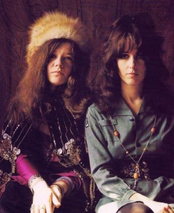 coolkidsofhistory:  Janis Joplin and Grace Slick, late 1960s.