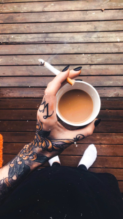 looosethreads:Coffee and cigarettes + I miss my nails eh 💅💅