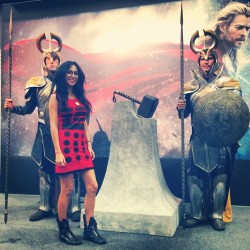 Note to future self: Don&rsquo;t ask politely to grab the hammer, just fuckin do it like everyone else &amp; you&rsquo;ll get a better photo. #sometimesitpaysofftoberudeiguess (at San Diego Comic-Con International 2013)