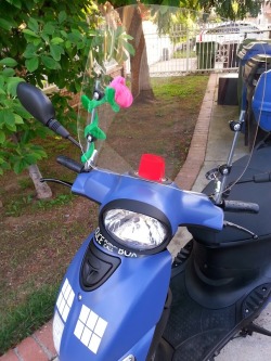 tardis-scooter:  Rose and TARDIS.